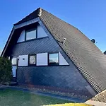 Nurdachhaus In