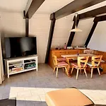 Nurdachhaus In Burhave
