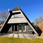 Nurdachhaus In Semesterbostad *