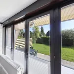 Nurdachhaus In *
