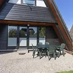 Nurdachhaus In