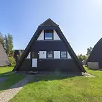 Nurdachhaus In Semesterbostad Burhave