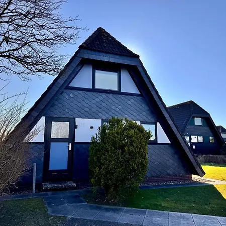 Nurdachhaus In Burhave